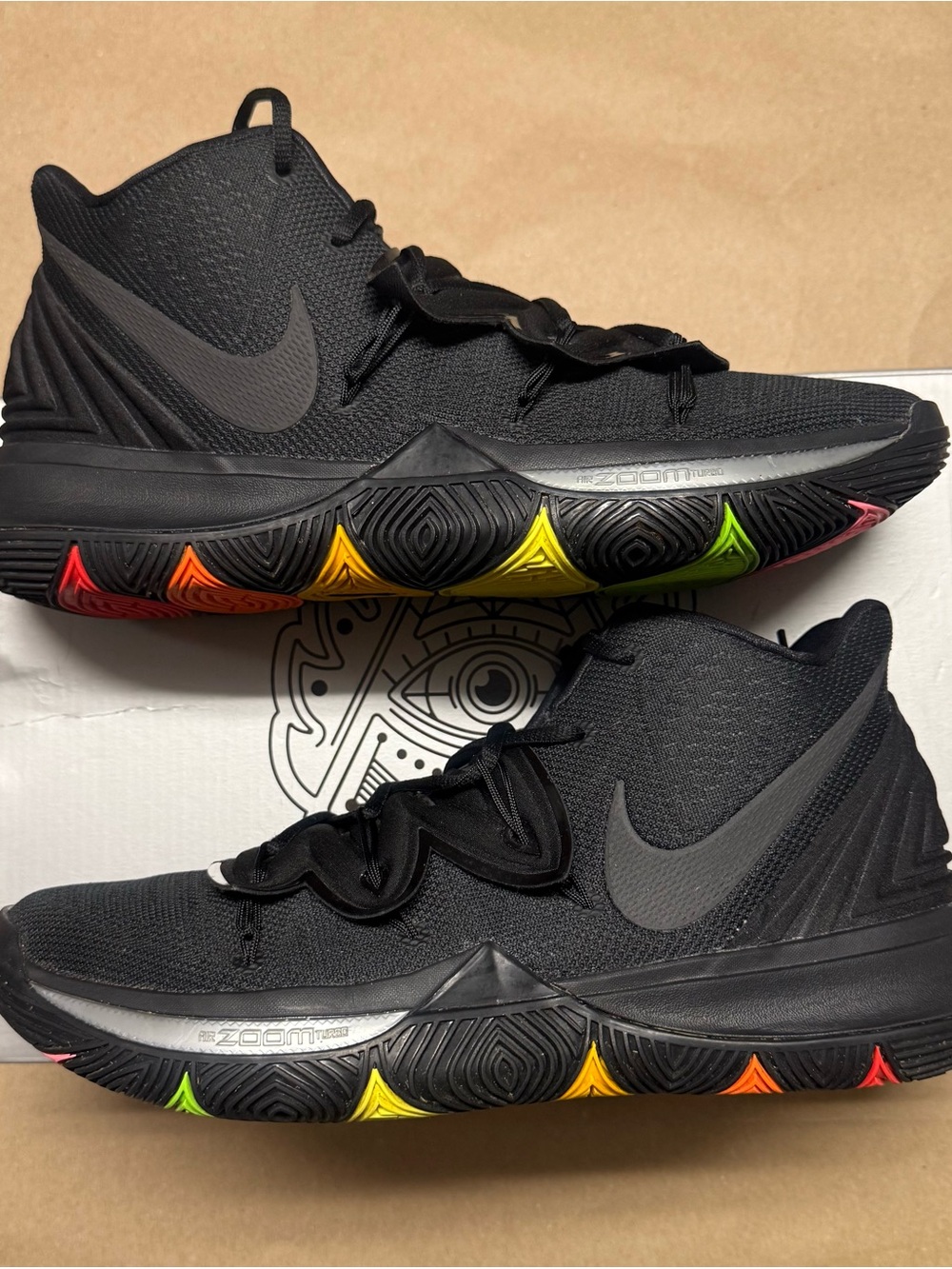 Nike Zoom Kyrie 5 Neon Sole Mens size 12 basketball shoes Rare!